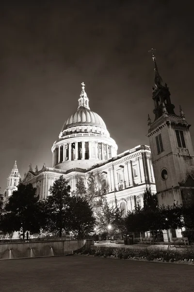 St. Pauls Kathedrale — Stockfoto