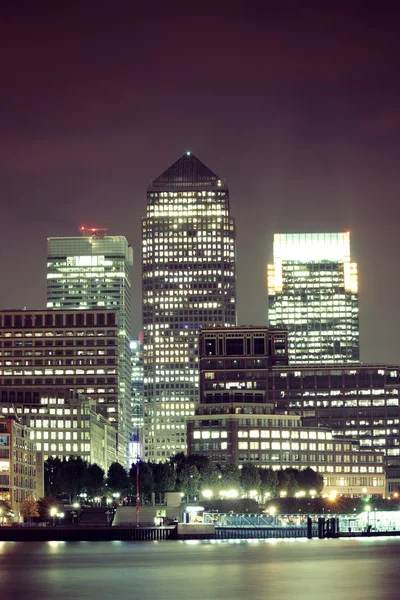 London Canary Wharf la nuit — Photo