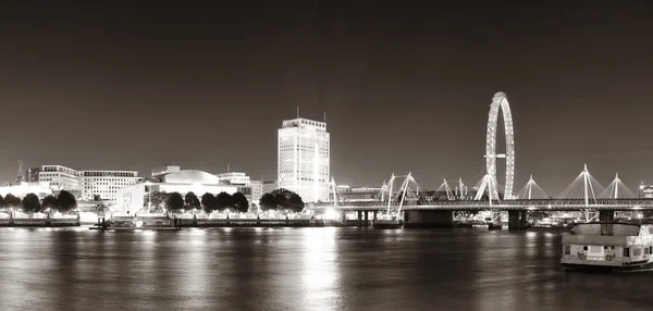 Річка Темза ніч — стокове фото