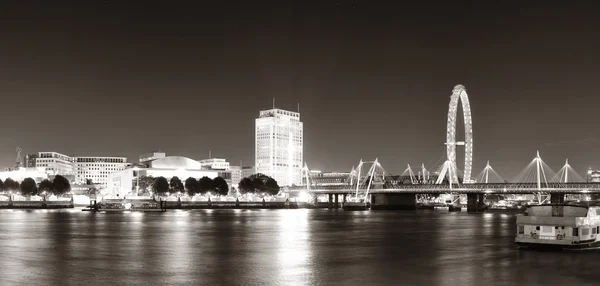 Tamisa rio noite — Fotografia de Stock