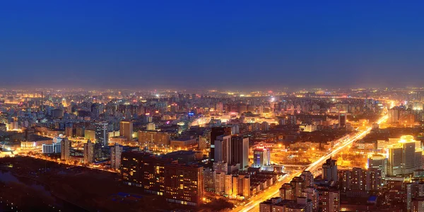 Пекин ночью — стоковое фото