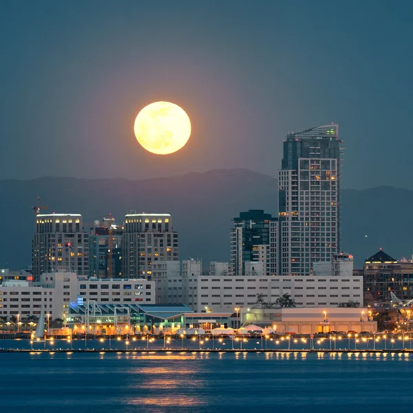 San Diego skyline centro da cidade — Fotografia de Stock