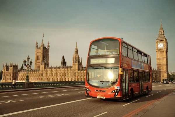 Buss i london — Stockfoto