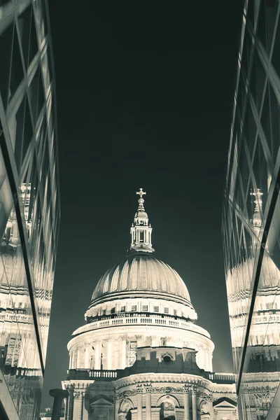 St Paul 's cathedral — Zdjęcie stockowe