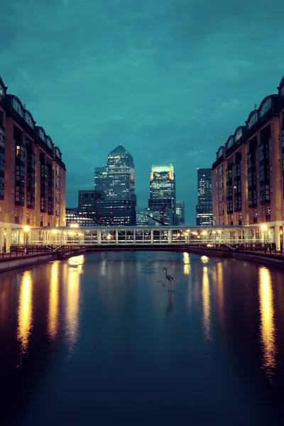 London Canary Wharf nachts — Stockfoto