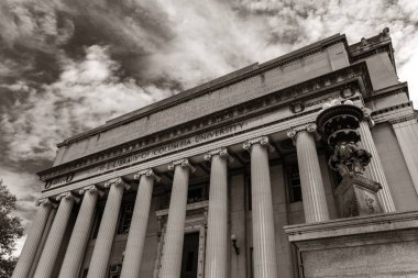 Columbia Üniversitesi tarihi binası New York 'ta yakın çekim görüntüsü