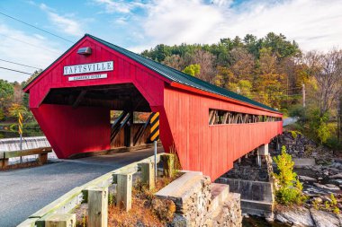 ABD 'de New England' da kapalı köprü.