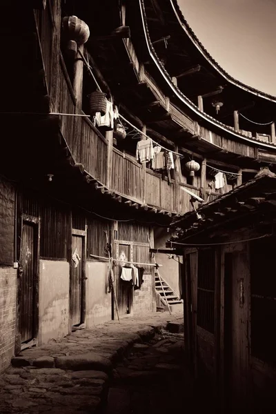 伝統的なTulou建物は 中国福建省の客家のユニークな住居です — ストック写真