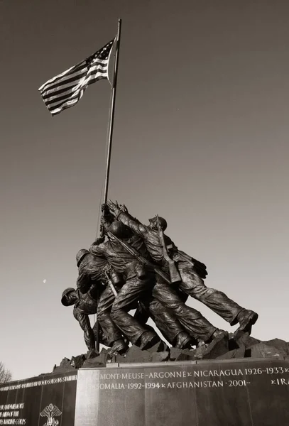 Marine Corps War Memorial Nærmer Seg Washington – stockfoto