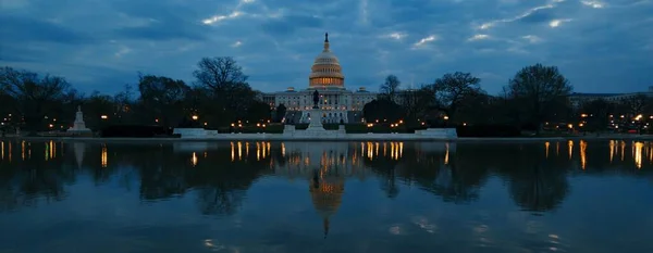 Капитолийский Холм Вашингтоне — стоковое фото