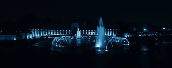 Denkmal Des Zweiten Weltkriegs Mit Springbrunnen Bei Nacht Washington — Stockfoto