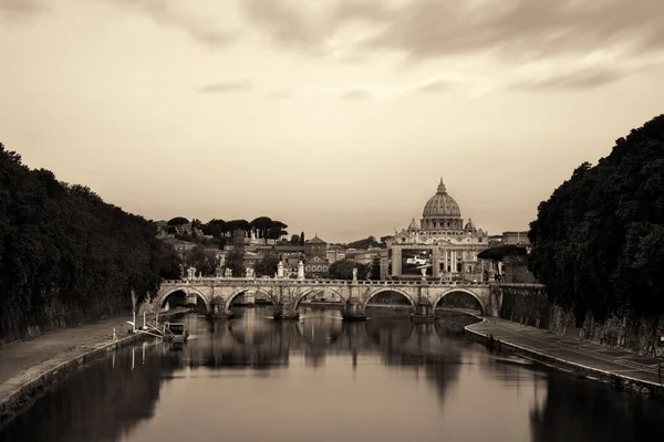 River Tiber Rome Vatican City Peters Basilica Ponte Sant Angelo — Stock Photo, Image