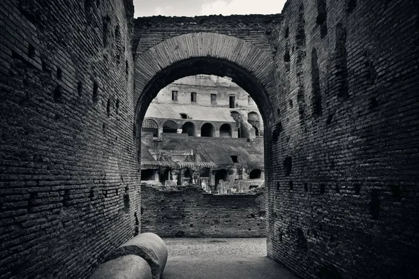 Arco Nel Colosseo Punto Riferimento Conosciuto Tutto Mondo Simbolo Roma — Foto Stock