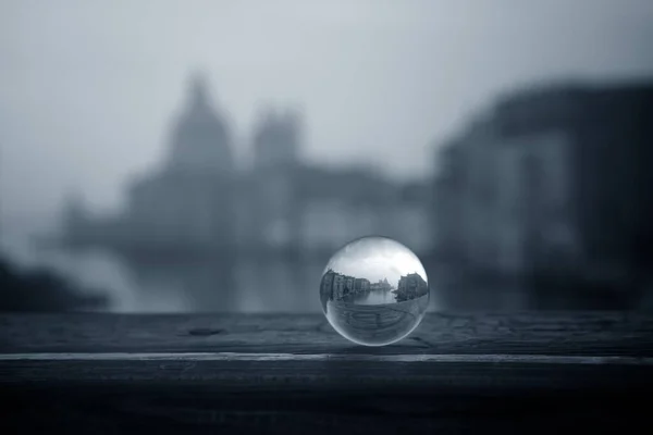 Crystal Ball Widok Wenecja Kościół Santa Maria Della Salute Kanał — Zdjęcie stockowe
