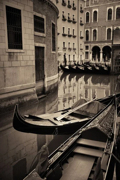 Gondelpark Wasser Kanal Von Venedig Mit Historischen Gebäuden Italien — Stockfoto