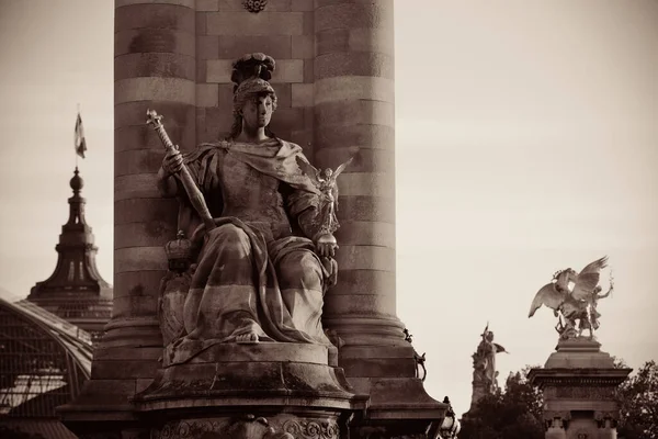 Alexandre Iii Brücke Mit Skulptur Paris Frankreich — Stockfoto