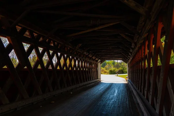 Silk Road Covered Bridge Zbliżenie Wnętrza Nowej Anglii Usa — Zdjęcie stockowe