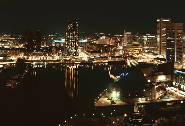 Baltimore Inre Hamn Stadsdel Takutsikt Natten Med Urbana Byggnader — Stockfoto