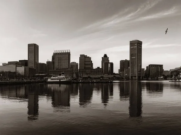 Baltimore Vista Distrito Porto Interno Com Edifícios Urbanos — Fotografia de Stock