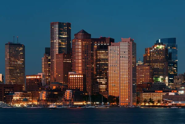 Boston Skyline View Noite Com Edifícios Históricos Chalés Eua — Fotografia de Stock