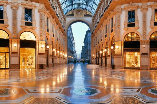 Галерея Vittorio Emanuele Интерьер Торгового Центра Милане Италия — стоковое фото