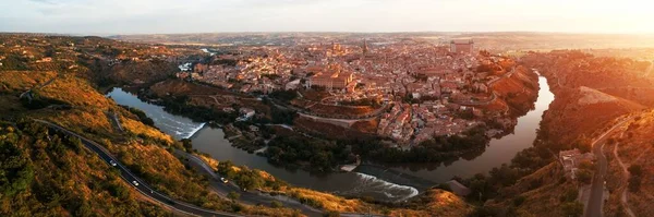 Panoráma Légi Napfelkelte Kilátás Toledo Város Városára Történelmi Épületekkel Spanyolországban — Stock Fotó