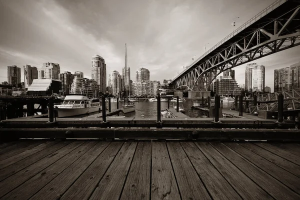 Vancouver False Creek Bei Sonnenuntergang Mit Brücke Und Boot — Stockfoto