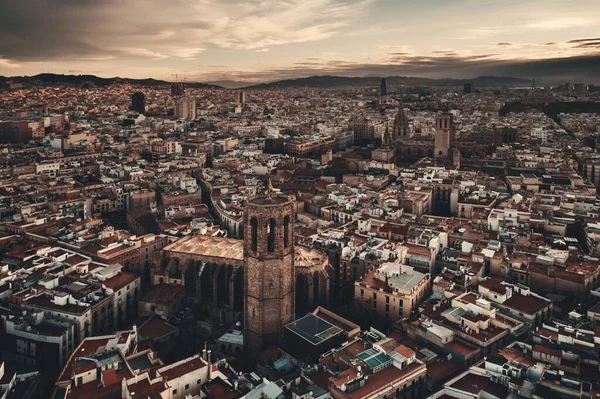 西班牙巴塞罗那哥特式建筑的空中景观 — 图库照片