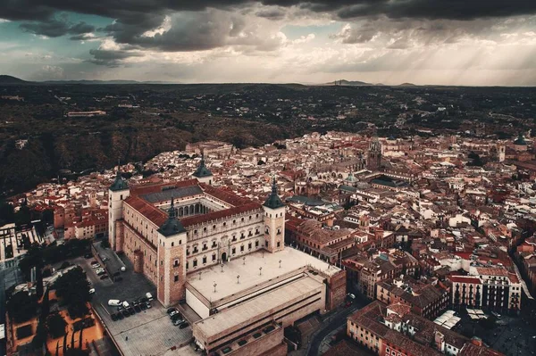 スペインのトレドにあるサン セルバンド空撮の城 — ストック写真