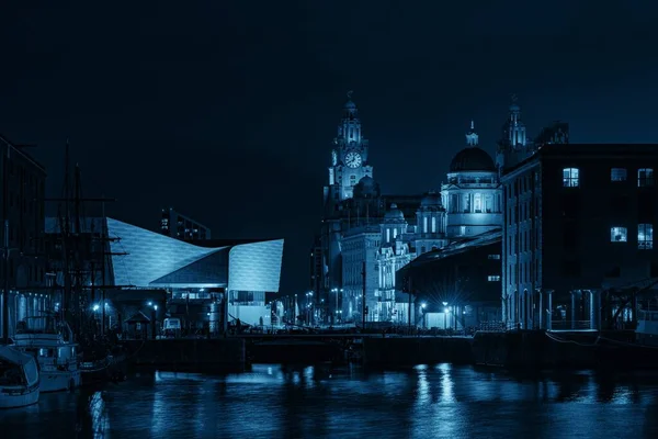 Three Graces Seen Royal Albert Dock Historical Buildings Reflection England — Stock fotografie