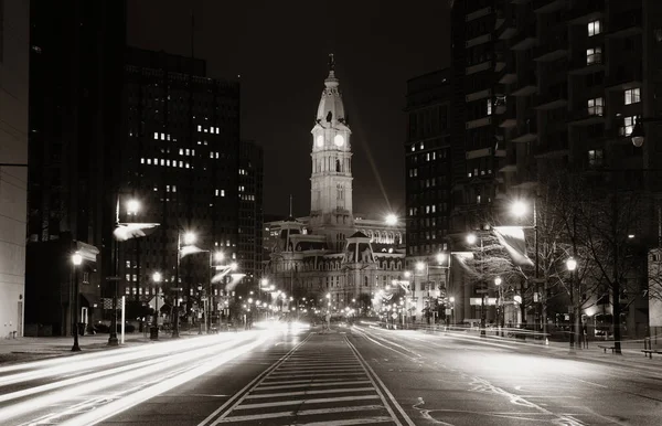 Philadelphia City Hall Geceleri Sokak Görünümü — Stok fotoğraf