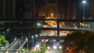 Chongqing şehir karayolu köprüsü ve yoğun trafik manzarası Çin 'de