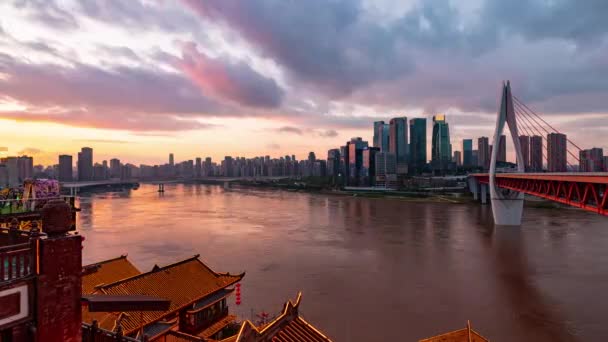 Chongqing Város Timelapse Kilátás Városi Építészet Qiansimen Híd Folyó Felett — Stock videók