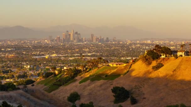 Timelapse Vista Panorámica Modernos Edificios Rascacielos Casas Residenciales Desde Atardecer — Vídeos de Stock