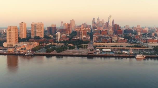 Luchtfoto Van Het Centrum Van Stad Gebouwen Philadelphia Verenigde Staten — Stockvideo