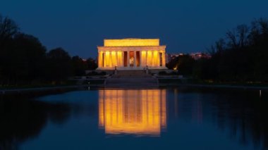 Lincoln Memorial Kapanış Saati Washington DC 'de gün doğumunu gösteriyor