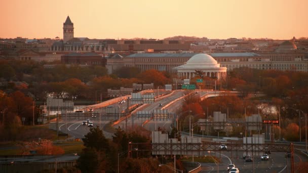 Washington Cidade Skyline Com Ponte Rodoviária Tráfego Pôr Sol — Vídeo de Stock