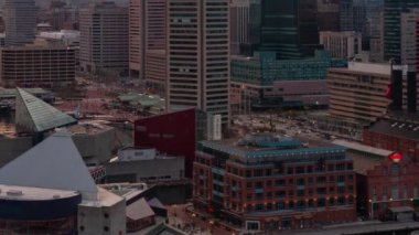 Baltimore gün batımından akşam saatlerine kadar çatı manzarası