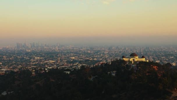 Vue Timelapse Griffith Observatory Los Angeles Skyline Avec Gratte Ciel — Video