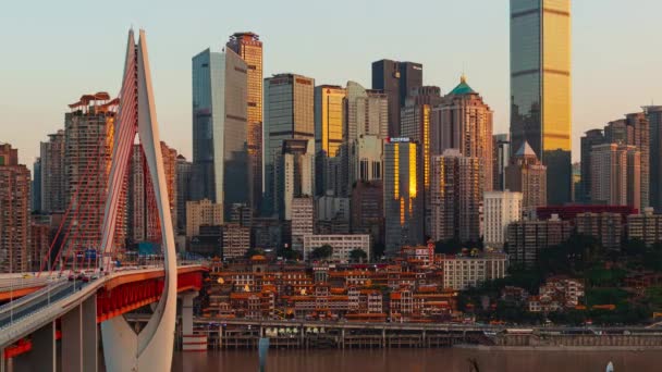 Chongqing Miasta Timelapse Widok Architektury Miejskiej Qiansimen Bridge Nad Rzeką — Wideo stockowe