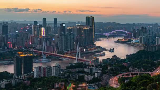 Vista Del Timelapse Ciudad Chongqing Arquitectura Urbana Puente Sobre Río — Vídeo de stock