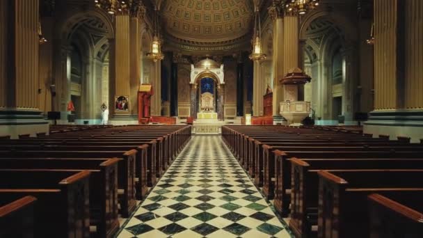 Filadelfia Abril 2021 Hermosa Vista Interior Catedral Basílica Los Santos — Vídeo de stock