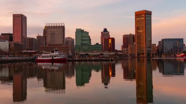 Baltimore Inner Harbor Timelapse Sunset Evening Boat Skyscrapers — Stock Video