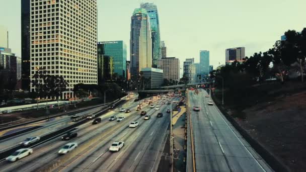 Moderní Budovy Rušný Provoz Centru Los Angeles Kalifornii — Stock video