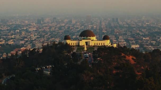 Timelapse Utsikt Över Griffith Observatory Och Los Angeles Skyline Med — Stockvideo