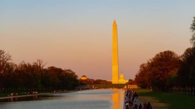 Washington Anıtı, Capitol Hill ve 2. Dünya Savaşı anısına Washington DC 'nin dönüm noktası olarak kullanıldı.