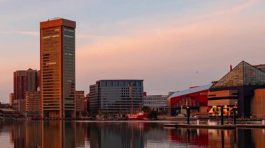 Baltimore gün batımından akşam saatlerine kadar çatı manzarası