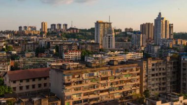 Neijiang, Sichuan, Çin 'deki konut binalarının zaman aşımı