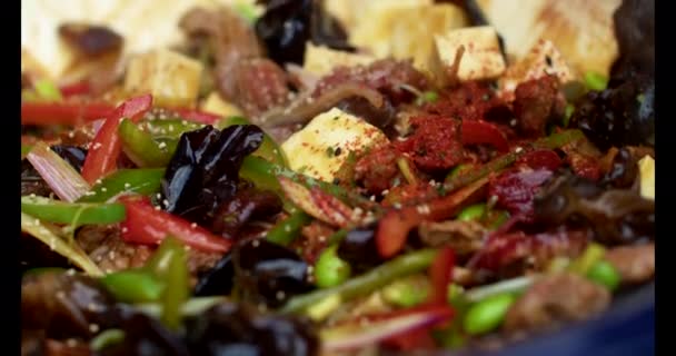 Ασιατικά Τρόφιμα Δρόμο Λαχανικών Κοντά Μαγείρεμα — Αρχείο Βίντεο