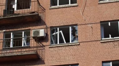 Kyiv Ukrayna 05.03.2022 Savaş sırasında roketle yıkılan binalar